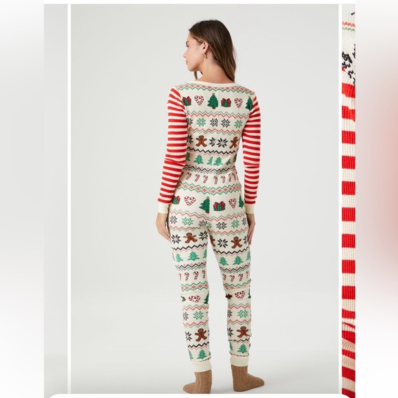 Christmas Print Pajama Jumpsuit - Picture 2 of 11
